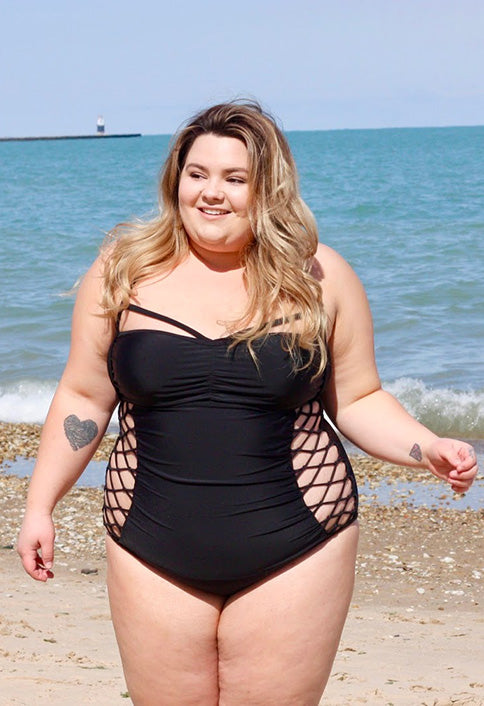 Tips for Shopping Plus-Size Swimsuit
